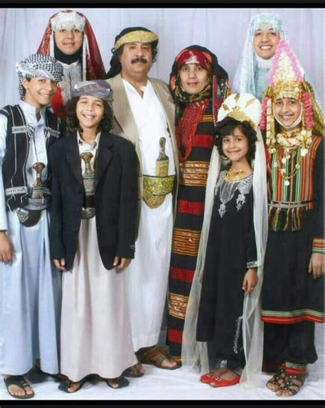 Pin by Junebug Lane on Folk Dress: Countries & Tribes of the Mideast ...