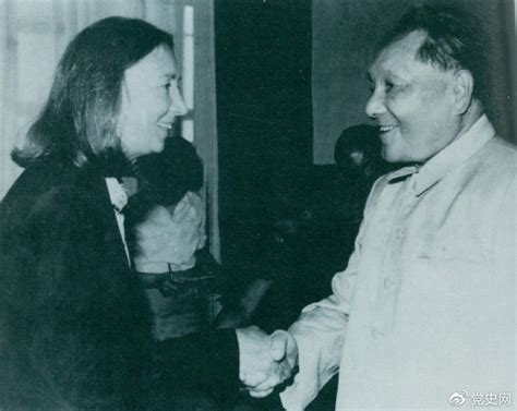 1980年8月，邓小平在人民大会堂接受法拉奇的采访--邓小平纪念网--人民网