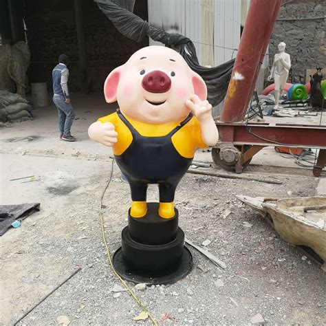 玻璃钢卡通小猪雕塑新年猪大型儿童乐园游乐场绿地摆件商场美陈-阿里巴巴