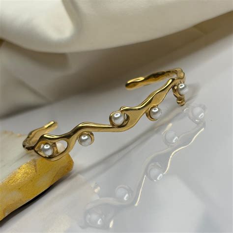 Cuff Bracelet | Anti-Tarnish 18K Bracelets | LAVENDER OFFICIAL ...