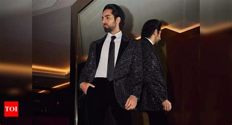 Ayushmann feels elated to meet superstar Chiranjeevi at IFFI in Goa ...
