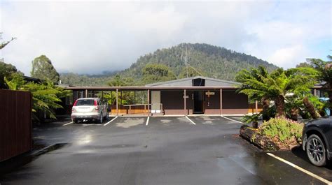 TULLAH LAKESIDE LODGE - Lodge Reviews, Photos, Rate Comparison ...