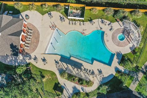 Resort-Style Coastal Villa/Pools/HotTub/Gym*Gated - Villas for Rent in ...