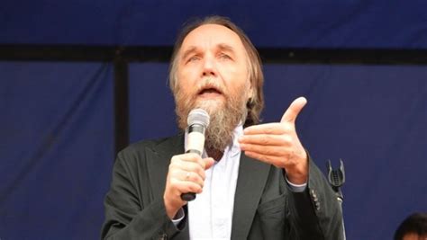 Putin's 'brain' Aleksandr Dugin blames â Nazi Ukrainian regimeâ for car ...