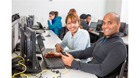 Colleges for Computer Software Engineer 的图像结果