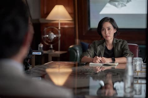 Cho Yeo Jeong Risks It All For A Scoop From Serial Killer Jung Sung Il ...