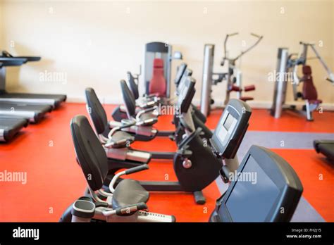 Different Types of Exercise Machines 的图像结果