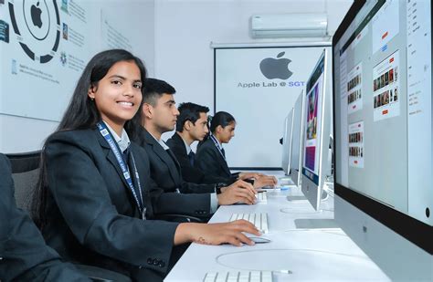 University of Computer Science 的图像结果