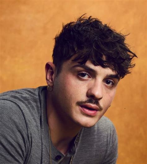 BEVI (EN ESPAÑOL) - Olly - LETRAS.COM