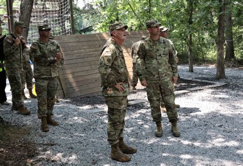 Army Materiel Command deputy commander visits Fort Knox, observes Cadet ...