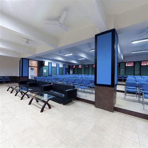 Auditorium Orientation Center - Lloyd Pharmacy College