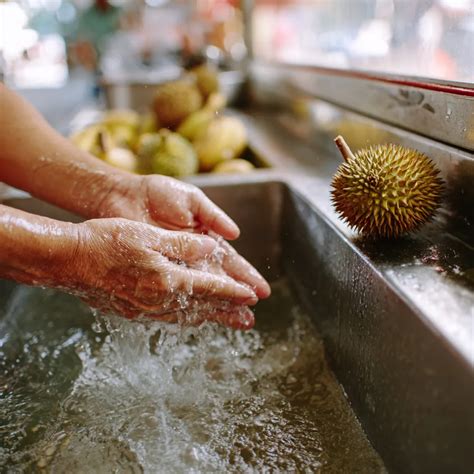 How to Get Rid of Durian Smell from Hands and Breath | Don Signature Crab - Singapore Food Guide