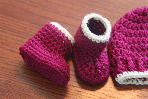 25 Crochet Baby Bootie Patterns • Mermaids & Monkeys