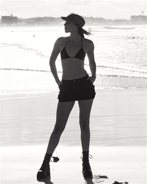 JOSIE APLIN | b&w 🖤🤍 @jayzoophotography @socksonabridge #model # ...