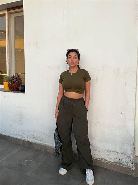 Olive Green Parachute Cargo Crop Co-ord – Obleka.in