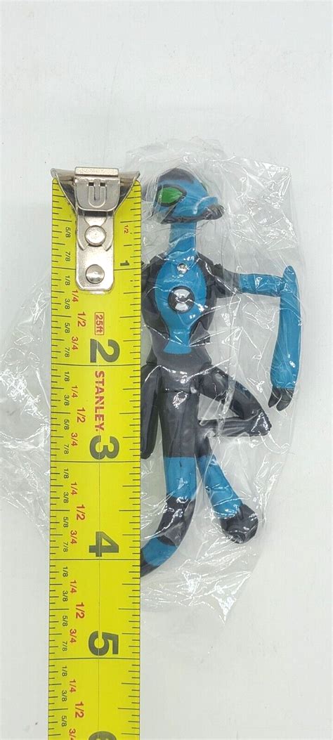 Buy Playmates Toys 4 inches Blue & Black BEN 10 DNA Alien Heroes XLR8 ...