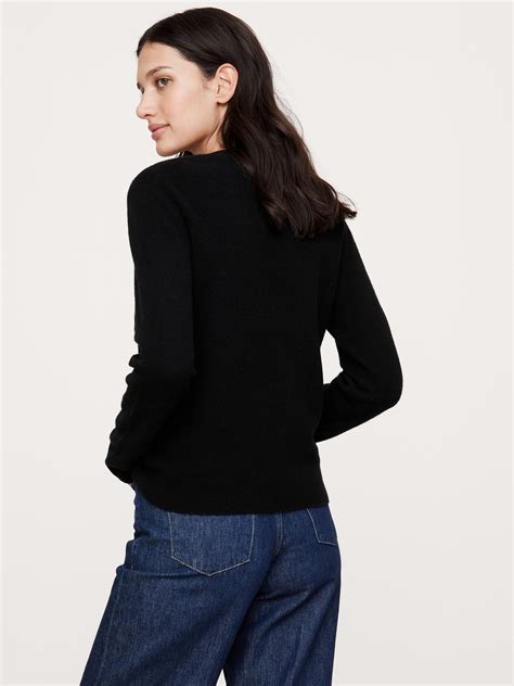 Lightweight Cashmere Crew-Neck Sweater | Banana Republic