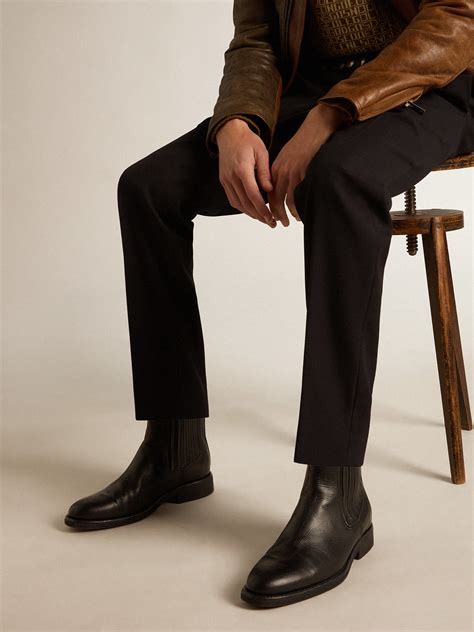 Men’s Chelsea boots in black leather | Golden Goose