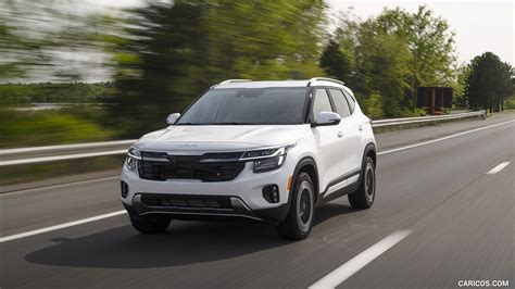 Kia Seltos | 2024MY (Color: Snow White Pearl) | Front