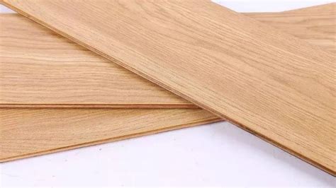 强化复合地板 厚度12mm 定制 原木色橡木纹-华住易购
