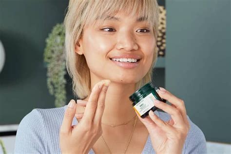 Moisturiser Cream for Face & Dry Skin | The Body Shop