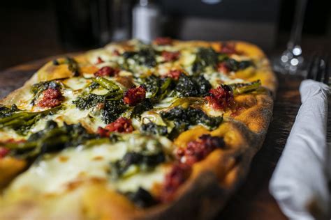 What Is A Pinsa Pizza? | Basil & Grape