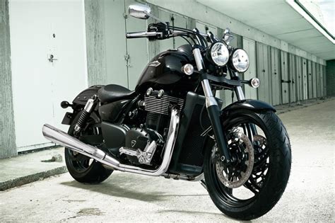 Triumph Thunderbird Storm 2025 описание и цены | Major Triumph ...