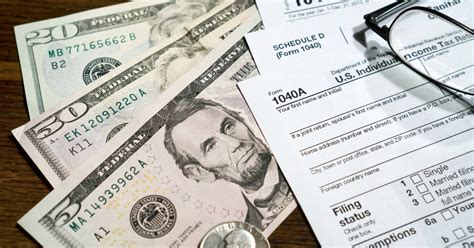 IRS: Refund checks down 8% compared to last year | FOX 2 Detroit