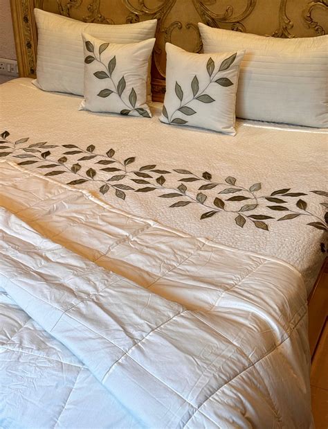 THE PURE COTTON FALL QUILT SET – NEXUS BY UPASNA
