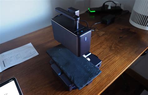 Laserpecker 2 Using Computer 的图像结果