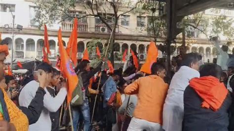 Tensions rise in front of the Bangladesh Deputy High Commission in ...