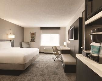 United States Hotels: Compare Hotels in United States from ₹ 1,455 ...