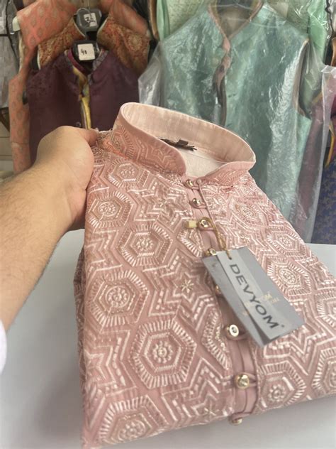 Chikankari Embroidered Kurta Set – Devyom Sherwani Store