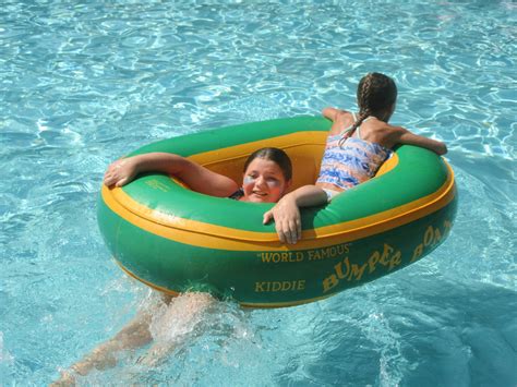 Day Camp Swimming 的图像结果