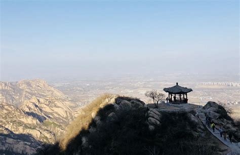 北京凤凰岭自然风景区，远郊的景、近郊的路、北京的自然大空调 - 知乎
