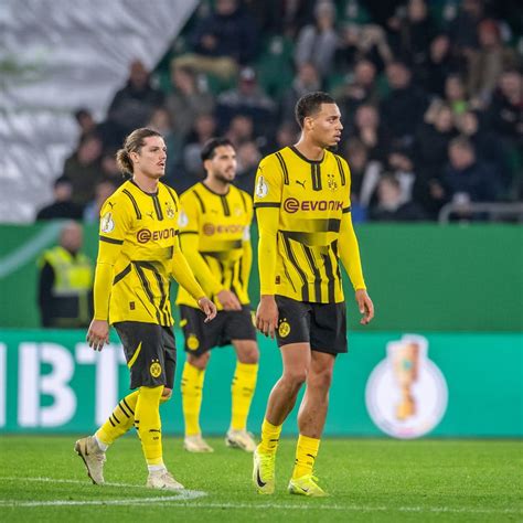 Borussia Dortmund vs Bayer 04 Leverkusen at Signal Iduna Park ...