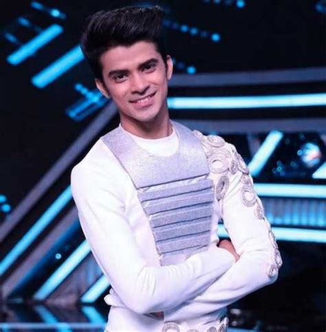 Pratik Utekar Dancer Age, Birthday, Girlfriend, Date of Birth, Photos