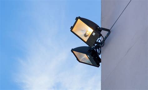 How to Install Security Lights Outdoor 的图像结果