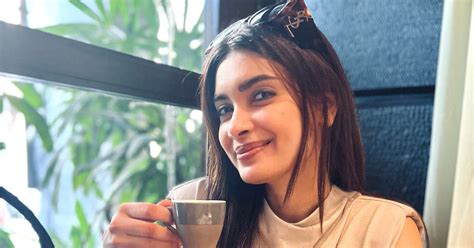 7 Best Teas To Help Detox Your Skin