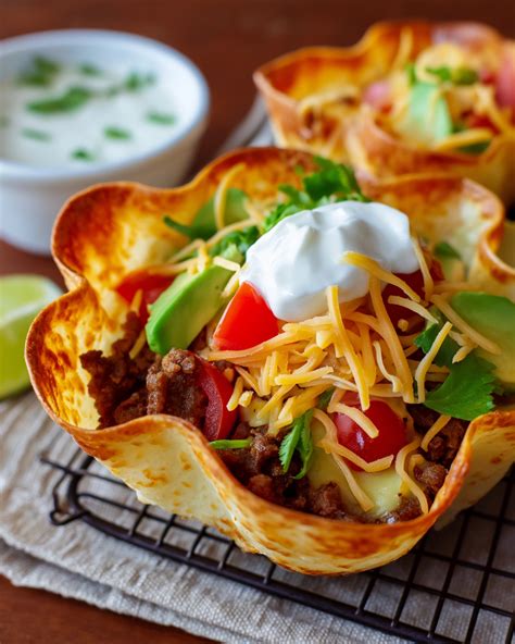 Easy Homemade Crispy Taco Salad ShellsCrispy Taco Salad Shells – 3-Step ...