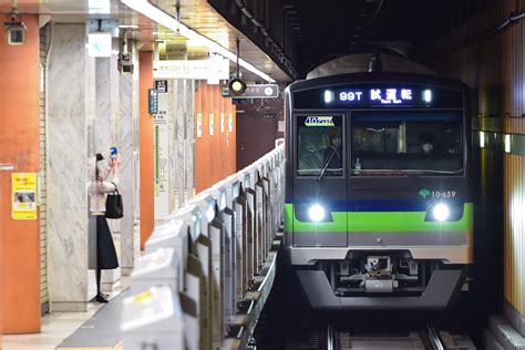 Train-Directory 東京都交通局10-300形10-480Fの写真一覧