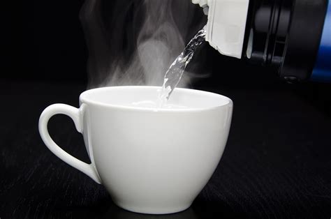 minum air hangat waktu pagi