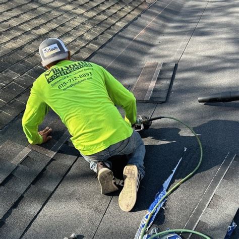 Roof Repair Costs im 2025 - Average Prices & Expert Advice