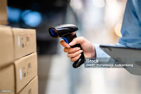 Check Scanner Stock Images 的图像结果