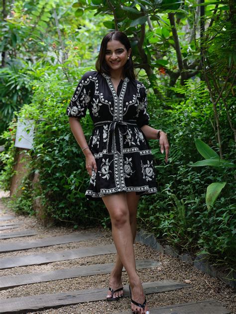 Dahlia Embroidered Linen Dress (Black) – SHESO