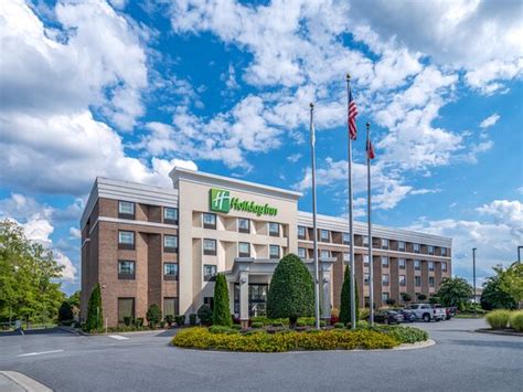 HOLIDAY INN GREENSBORO COLISEUM BY IHG - Hotel Reviews, Photos, Rate ...