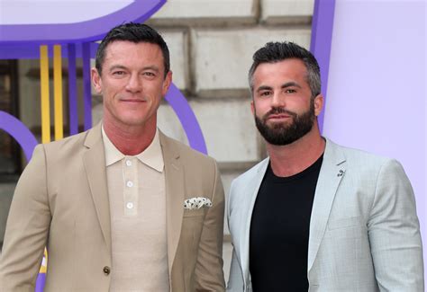 Luke Evans & boyfriend Fran Tomas have everyone falling in love with their beautiful romance ...