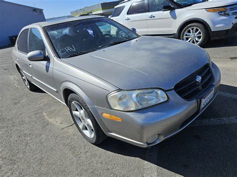 2000 Nissan Maxima