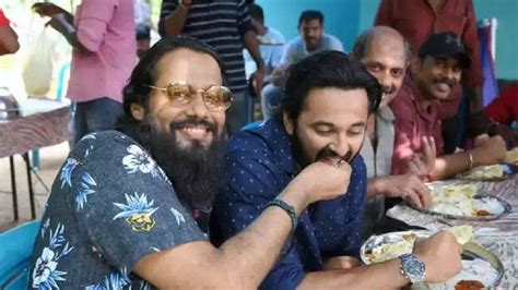 Unni Mukundan visits Bala in hospital undergoing treatment for liver ...