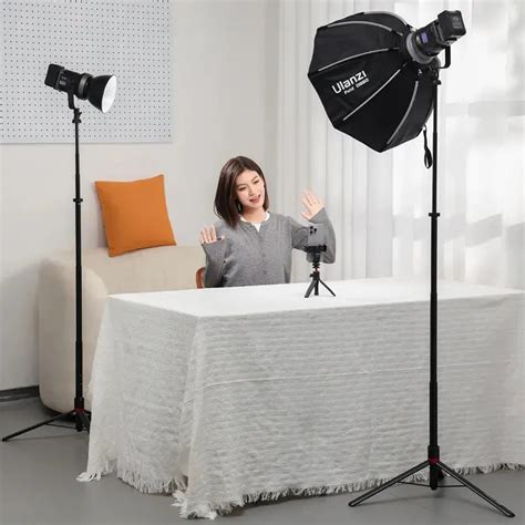 Ulanzi AT-05 Portable Adjustable Light Stand - Royale Device